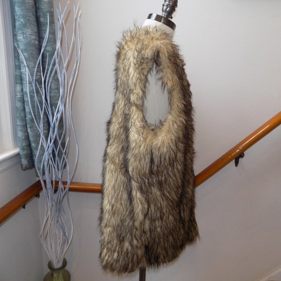 2 PC Fur Vest & Slides Set - Picture 2 of 6